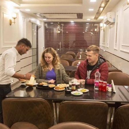 Hotel Devrana Delhi Airport 新德里 外观 照片