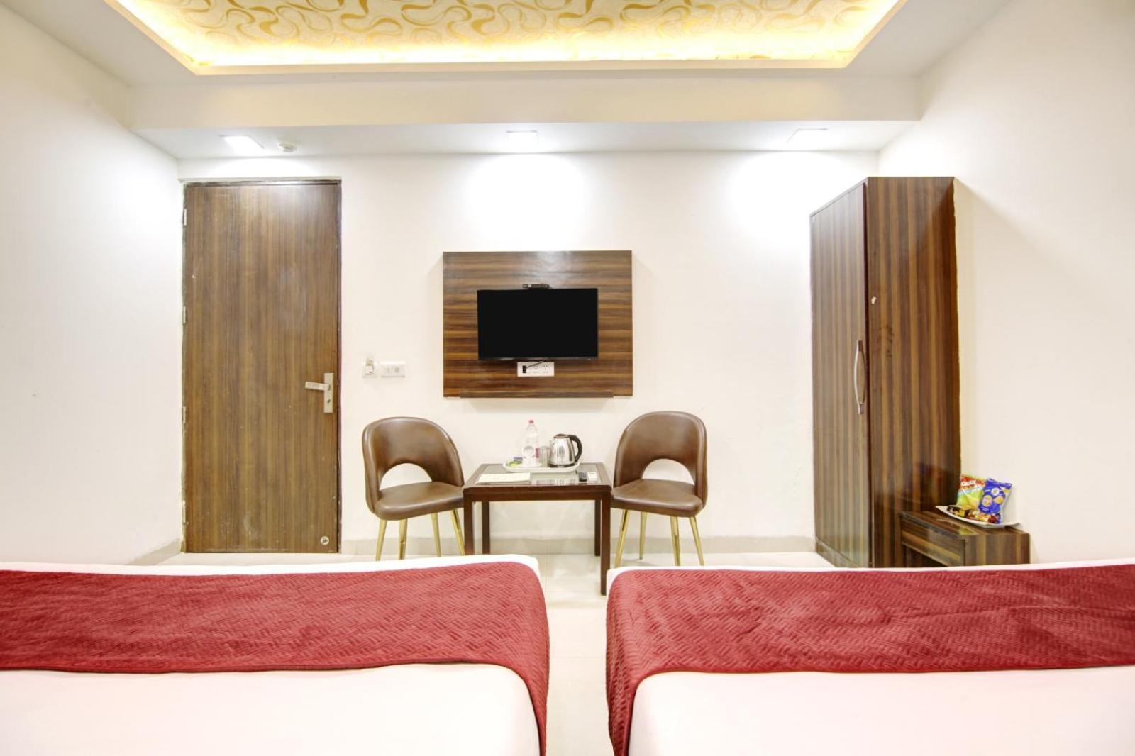 Hotel Devrana Delhi Airport 新德里 外观 照片