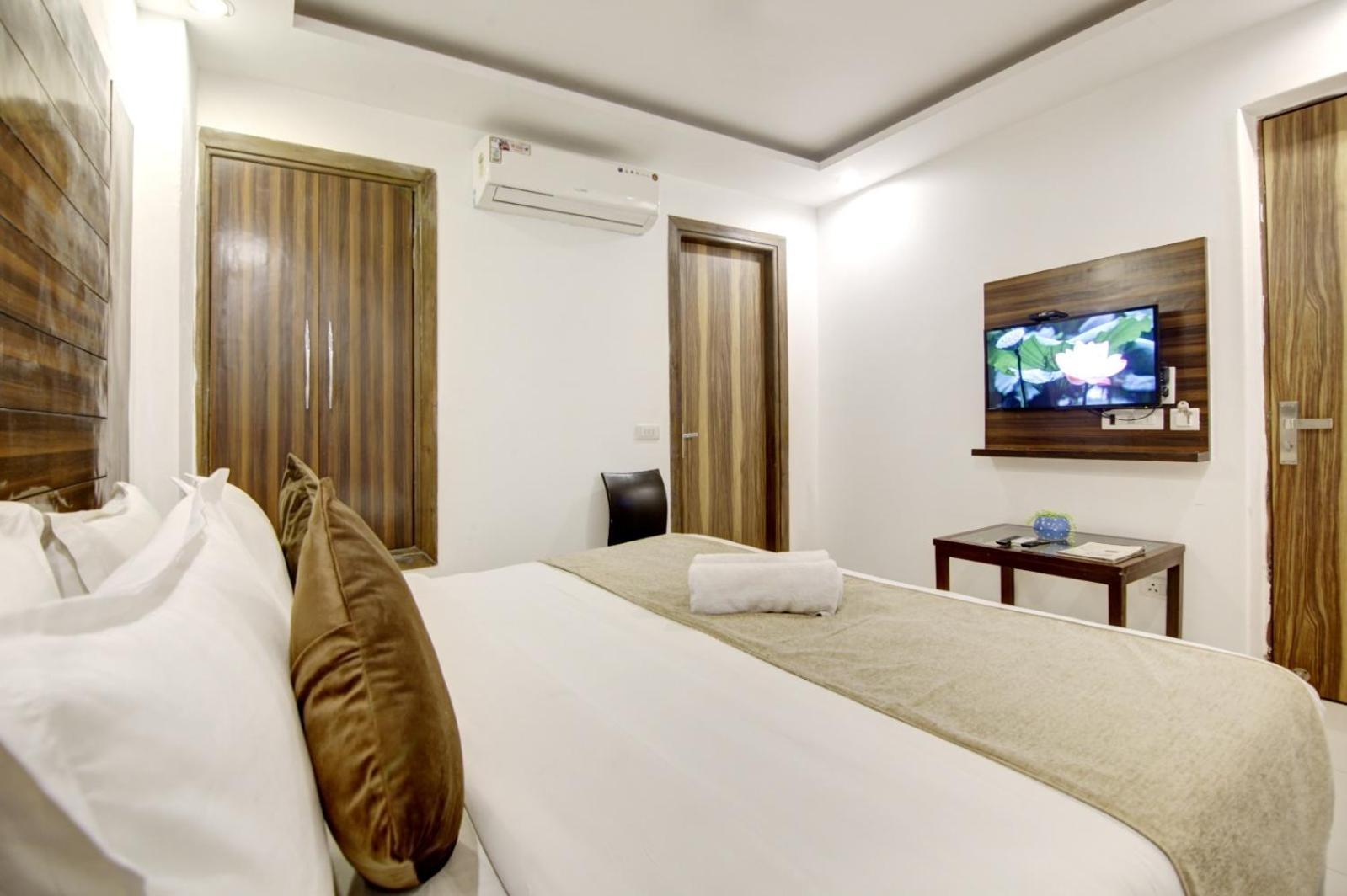 Hotel Devrana Delhi Airport 新德里 外观 照片