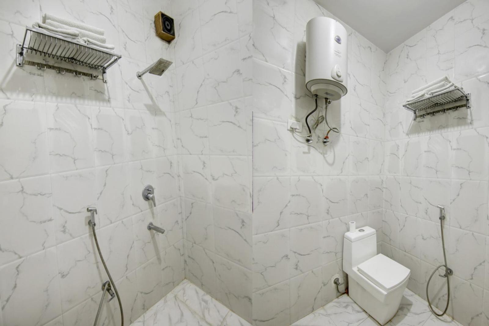 Hotel Devrana Delhi Airport 新德里 外观 照片